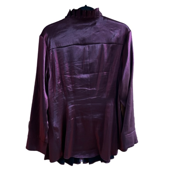 Samuel Dong Pleated Jacket in Metallic Maroon with Pleated Collar - Large - Picture 2 of 8
